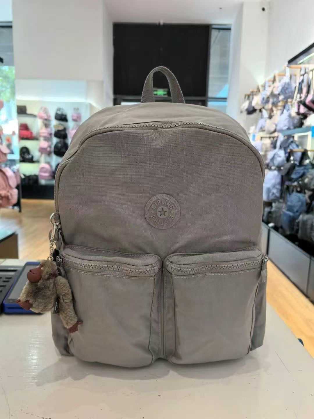 https://fulmo-img-server.com/alphabackpacks/1756287432072_x5apw1us_onyvaiym.jpeg