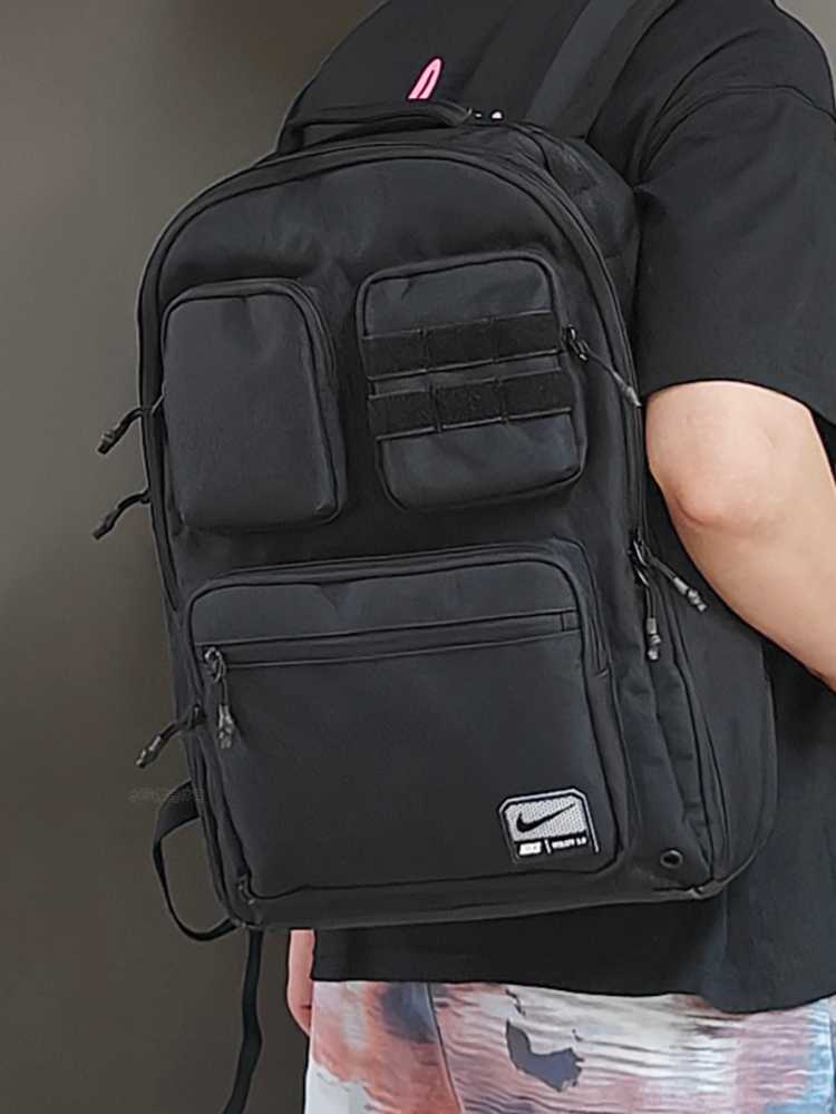 https://fulmo-img-server.com/alphabackpacks/1756287445549_38zau1j6_gz71dke4.jpeg