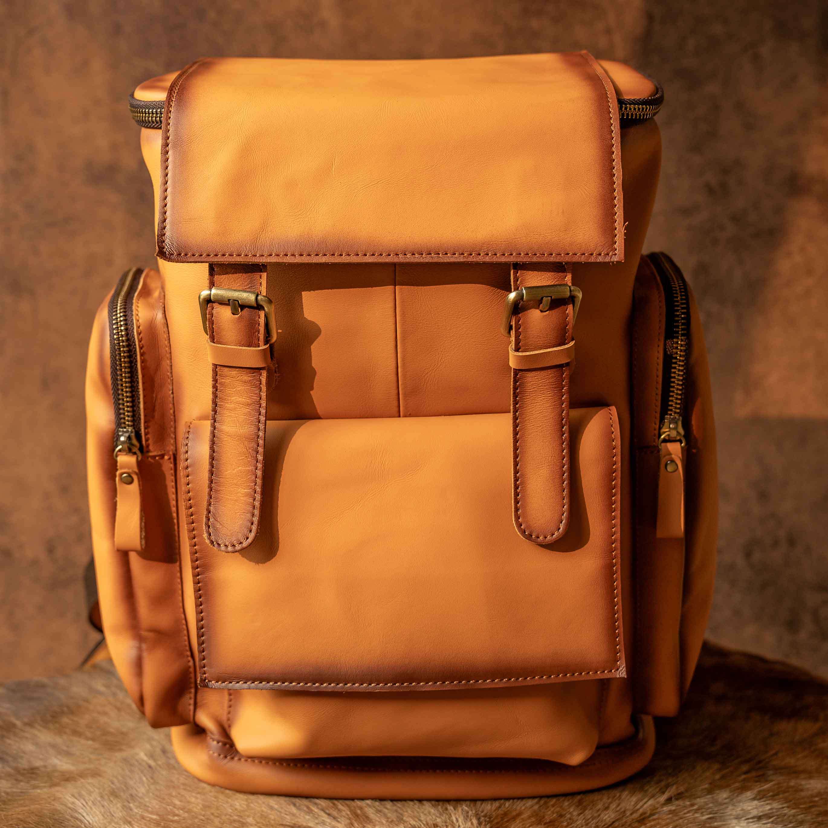 https://fulmo-img-server.com/alphabackpacks/579bb0e318e34c1684e938c7570b91f1.jepg