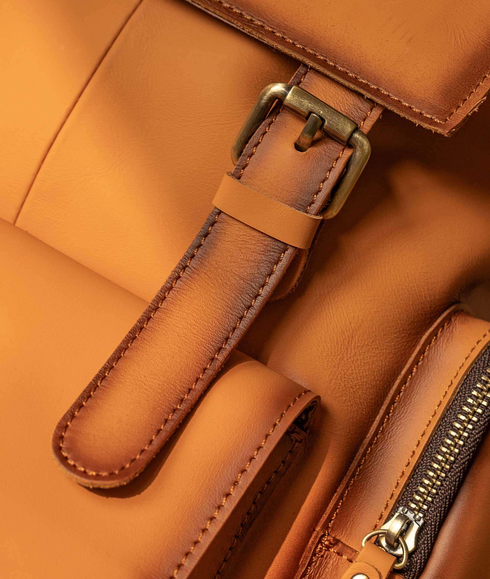 https://fulmo-img-server.com/alphabackpacks/87c29a322e0f441c8c1afa2e295aa009.jepg