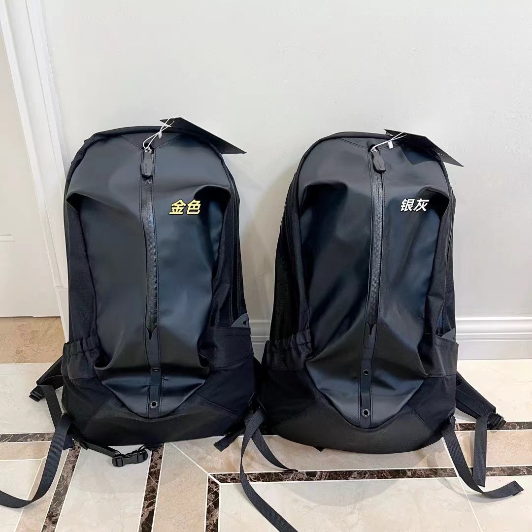 https://fulmo-img-server.com/alphabackpacks/bda90da7-9819-4316-9d16-9f61dc548ce7.jpg