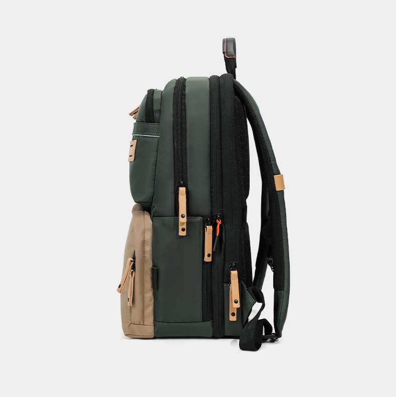 https://fulmo-img-server.com/alphabackpacks/cb67f549e23c4eb98a39e1d90ea1e48d.jepg