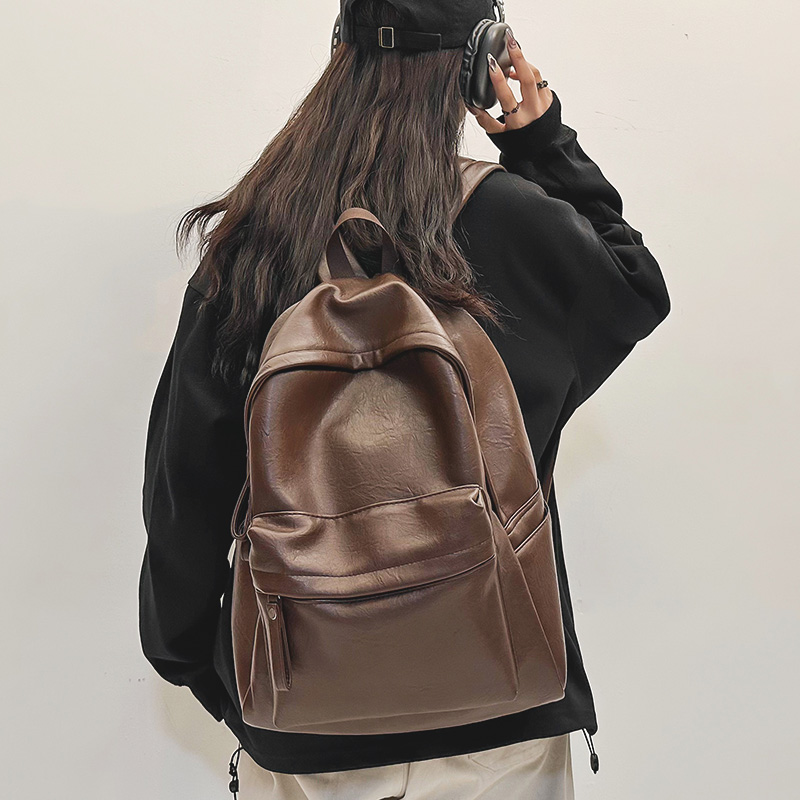 https://fulmo-img-server.com/alphabackpacks/fb9d49ac-00a7-4fb9-8d1c-4ed66d27f072.jpg
