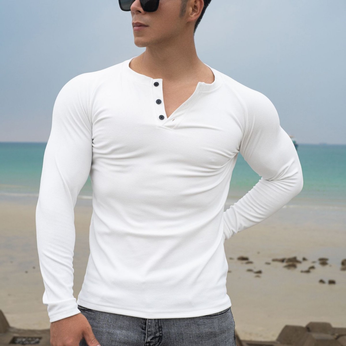 アメカジ ヘンリーネック細身シルエット長袖Tシャツ