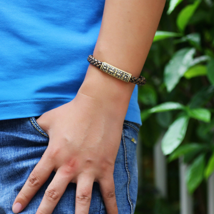 アメカジ メンズ ウォレット チェーン 編み込み風 民族調 めっき加工