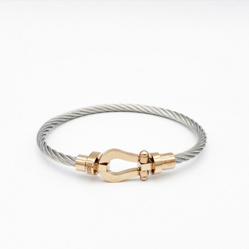 アメカジ 編み込みワイヤー枷留め金具ブレスレット