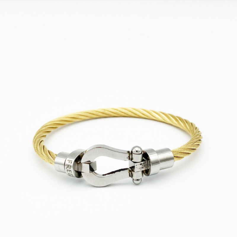 アメカジ 編み込みワイヤー枷留め金具ブレスレット