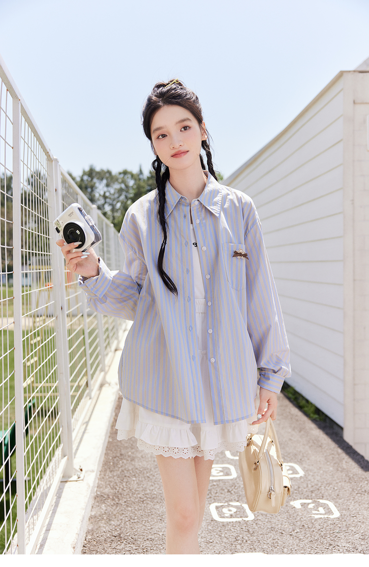 青ファッション 縦縞柄ゆったりシャツ