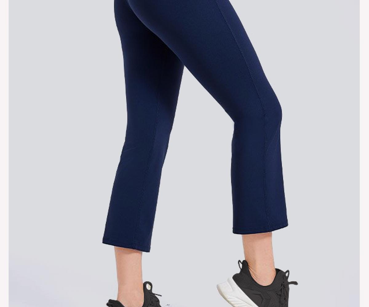 青ファッション すっきりフレアクロップドパンツ
