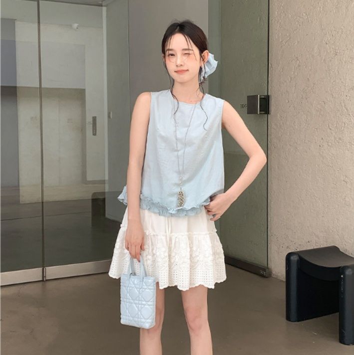 青ファッション ふんわりフリルノースリーブシャツ