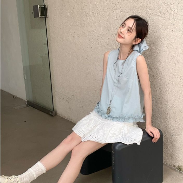 青ファッション ふんわりフリルノースリーブシャツ