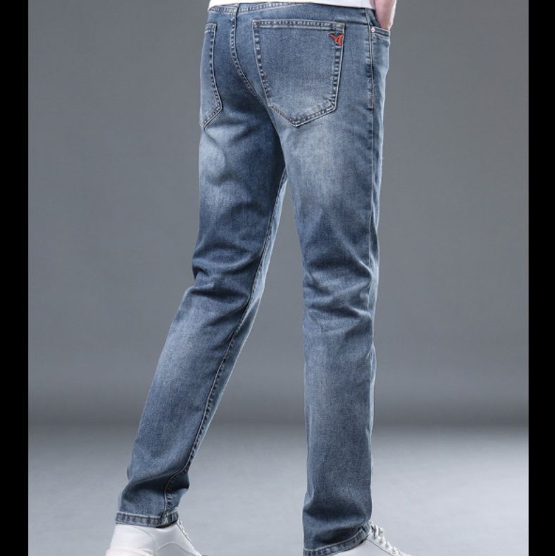 青ファッション すっきりシルエット デニムパンツ