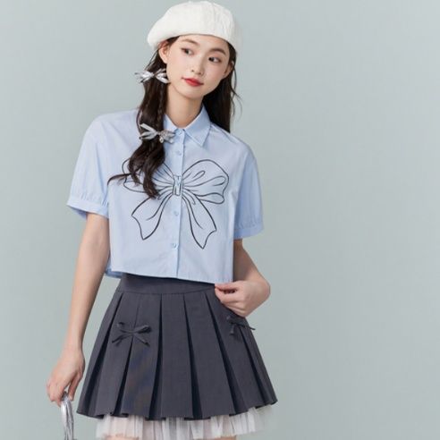 青ファッション リボン刺繍入り半袖クロップドシャツ