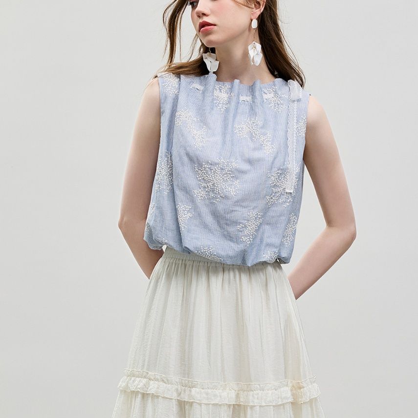 青ファッション レース刺繍ノースリーブブラウス