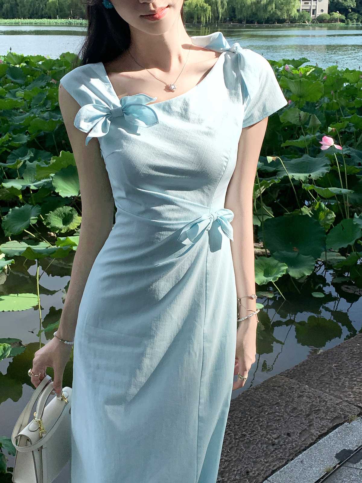 青ファッション 蓮池の風 リボン装飾ワンピース