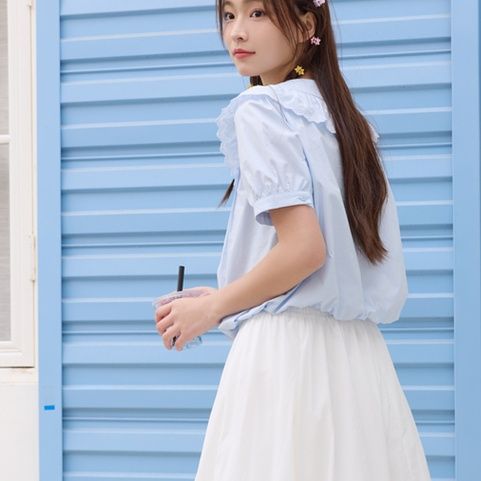 青ファッション 優しさ広がる花襟ブラウス