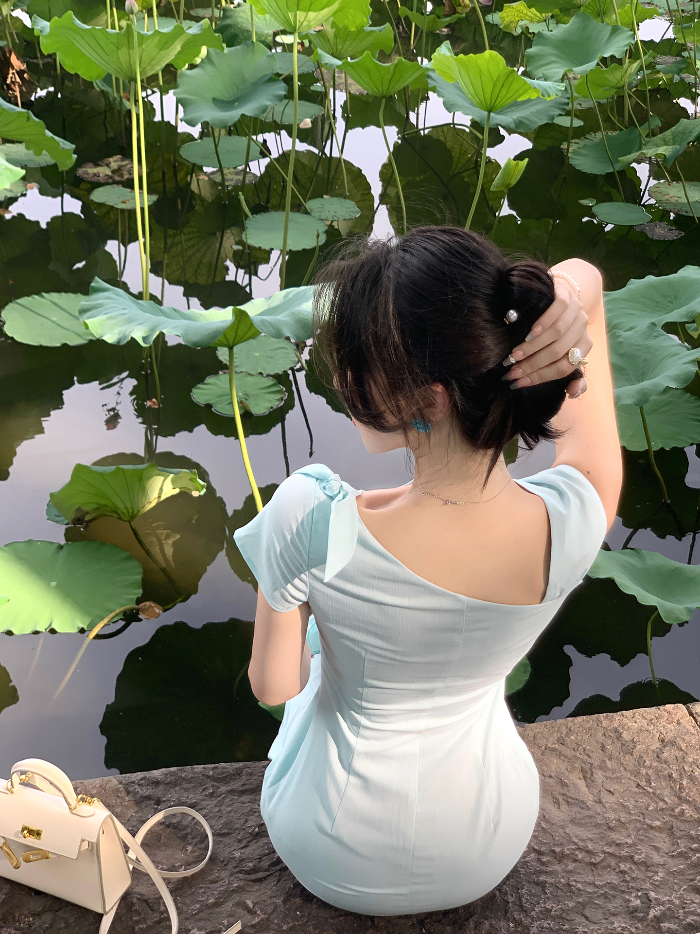 青ファッション 蓮池の風 リボン装飾ワンピース