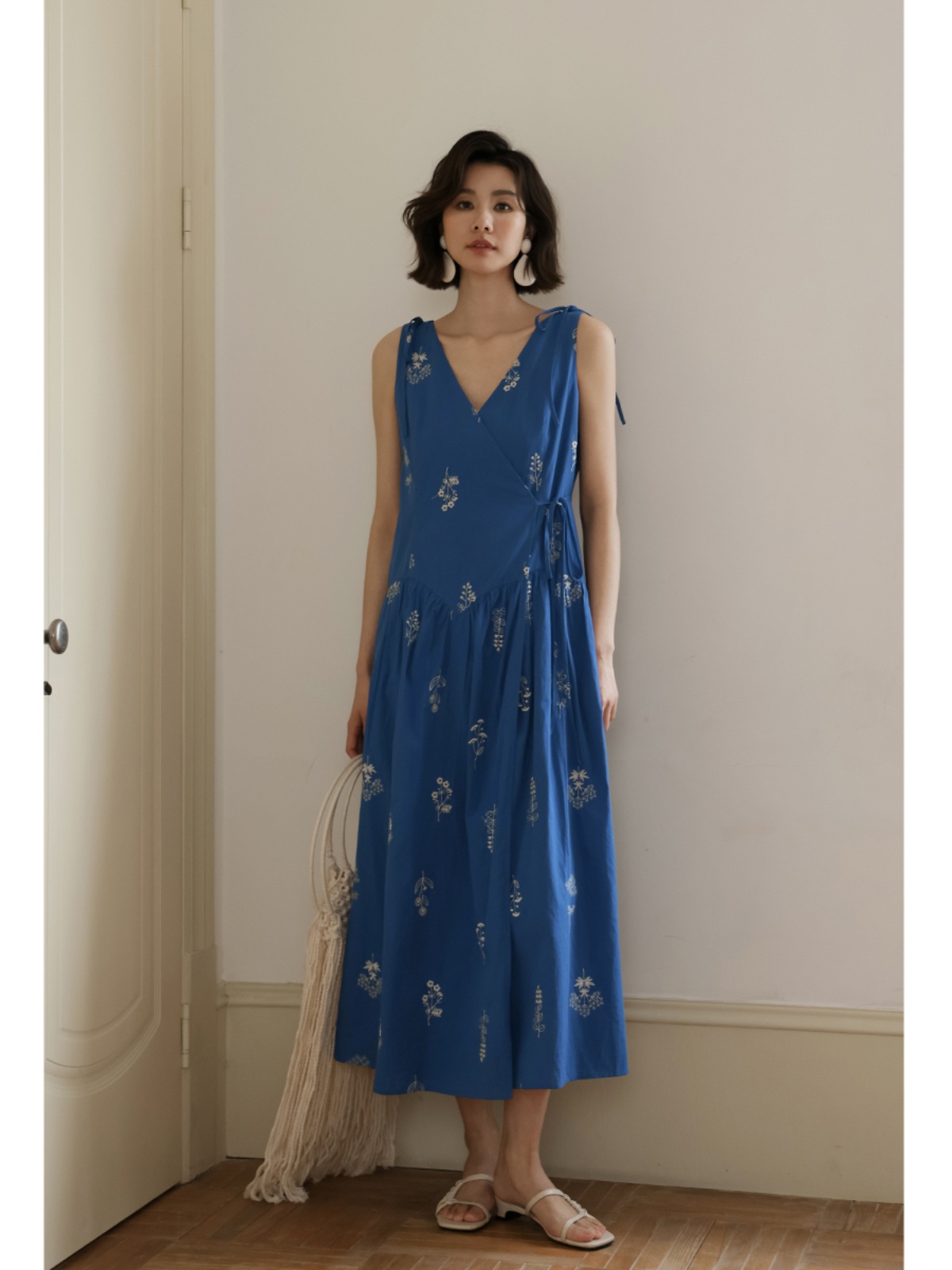 青ファッション 花刺繍カシュクールワンピース