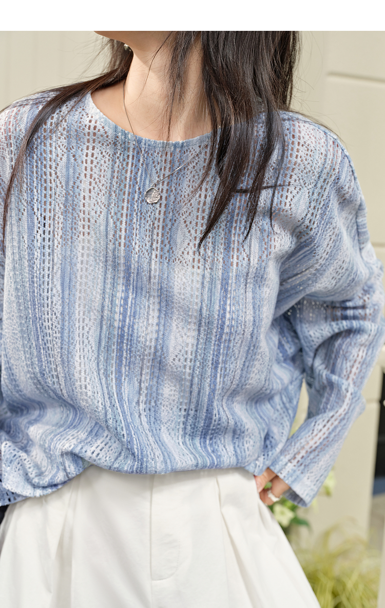 青ファッション 涼風模様の透かし編みニット