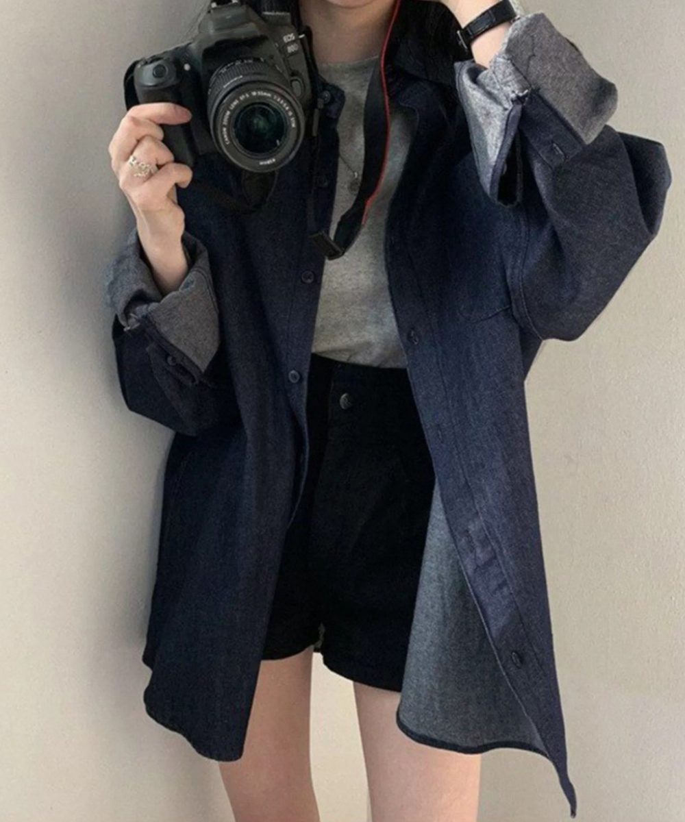 青ファッション ゆったりデニムシャツ 重ね着コーデ 体型カバー