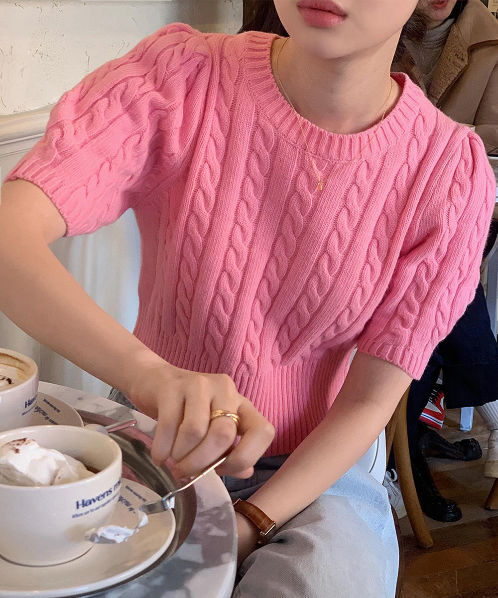 青ファッション ふんわりパフスリーブ ケーブル編みニット