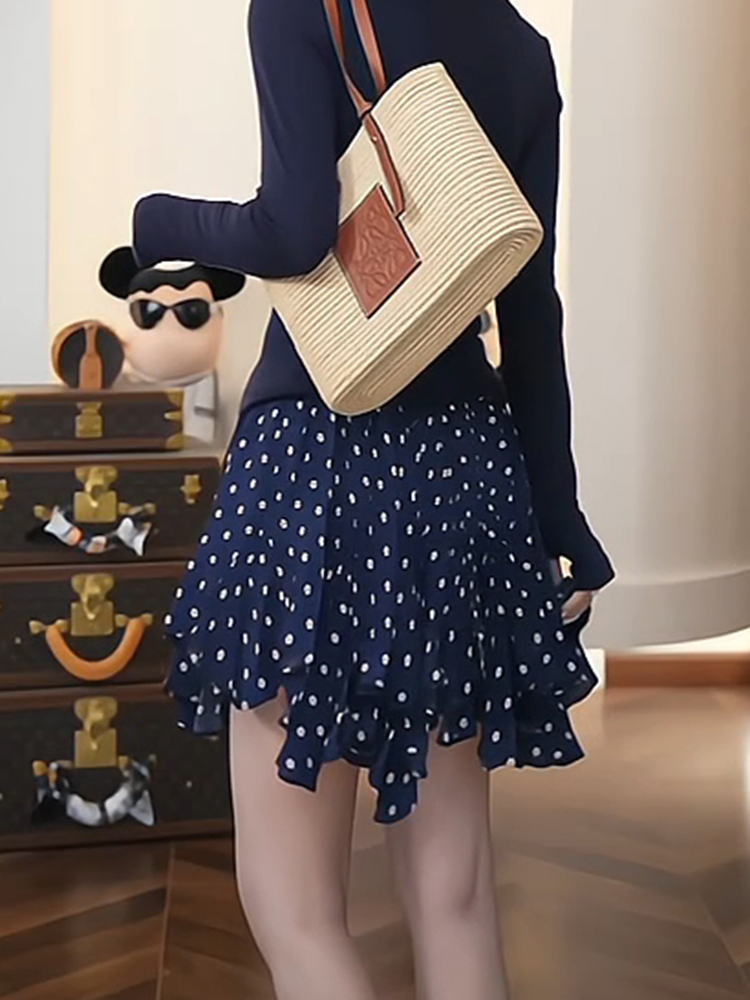 青ファッション 青ファッション 花びら舞う不規則裾フレアスカート