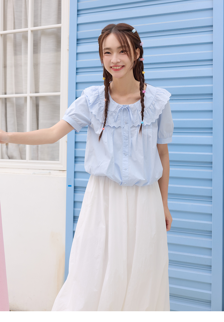 青ファッション 優しさ広がる花襟ブラウス