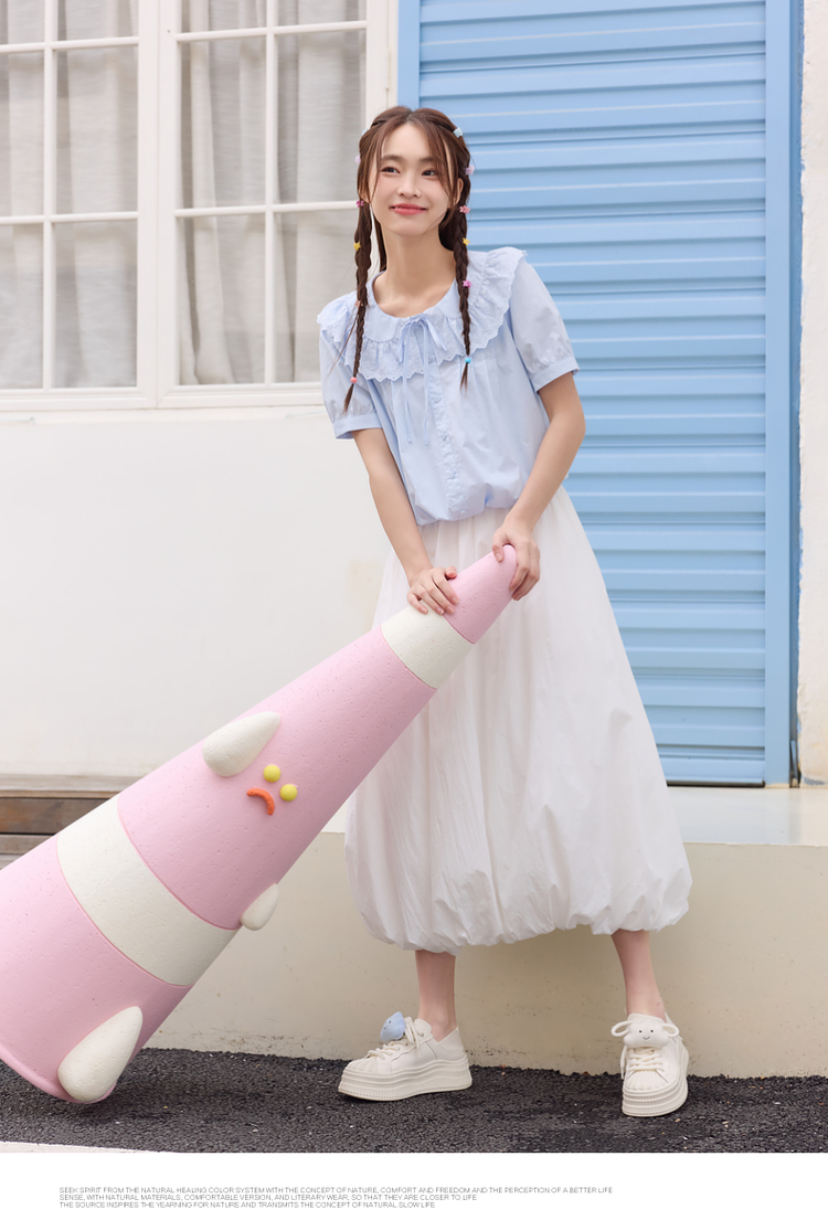 青ファッション 優しさ広がる花襟ブラウス