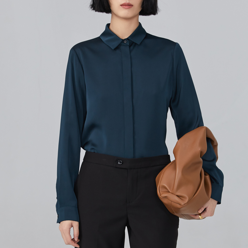 青ファッション 上質シルキーベーシックブラウス
