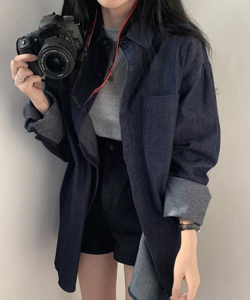 青ファッション ゆったりデニムシャツ 重ね着コーデ 体型カバー