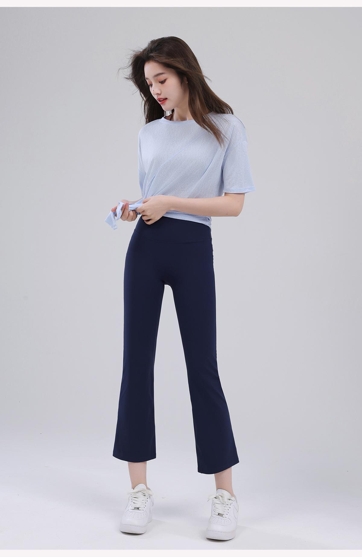 青ファッション すっきりフレアクロップドパンツ