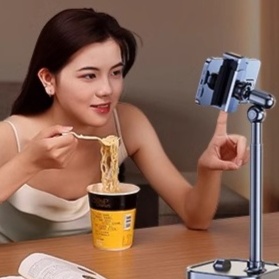 モニターアーム 多機能スマートフォンスタンド