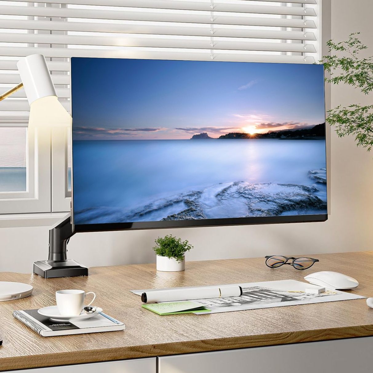 人体工学多軸回転モニターアーム