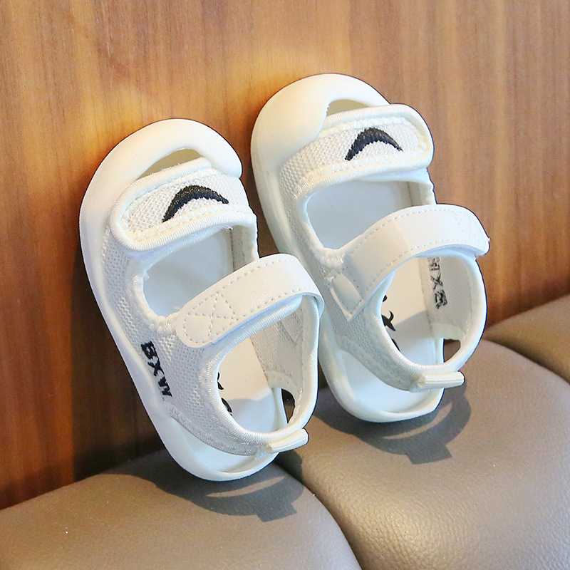ファーストシューズふんわりメッシュ マジック水遊びサンダル