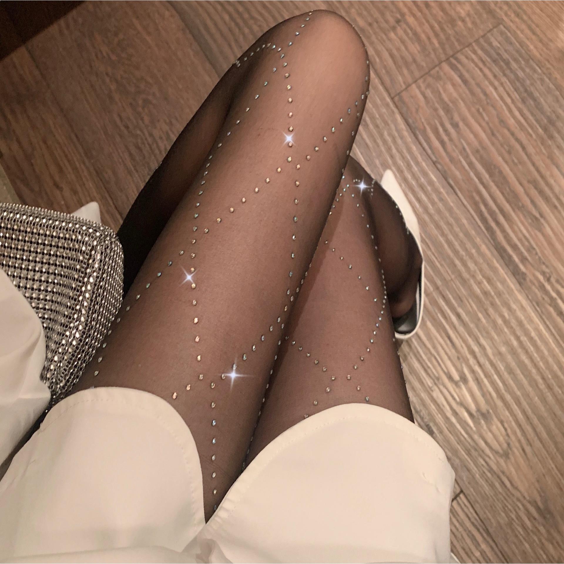 https://fulmo-img-server.com/ashislim/68013f16-f777-4774-a111-b367df3ce0dc.jpg