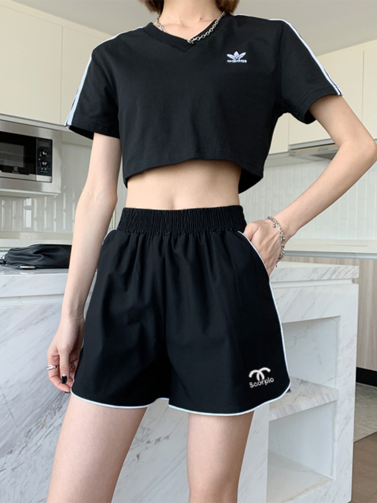 スポーツパンツ シンプルラインショートパンツ