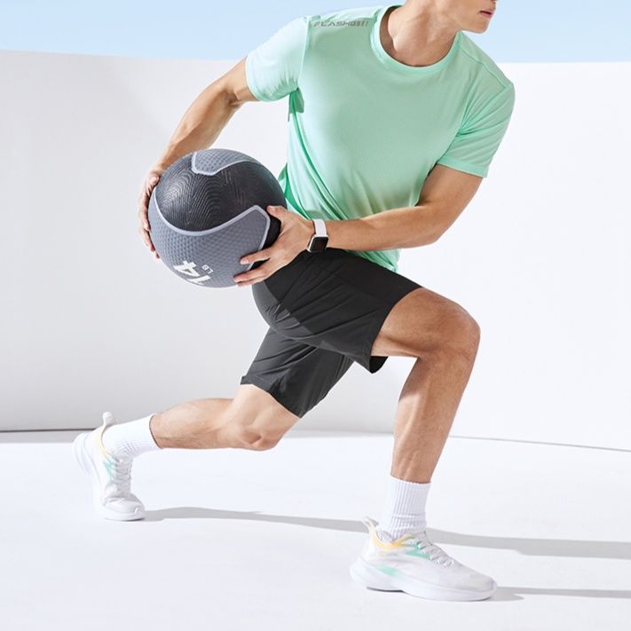スポーツパンツ 動きやすいストレッチショート