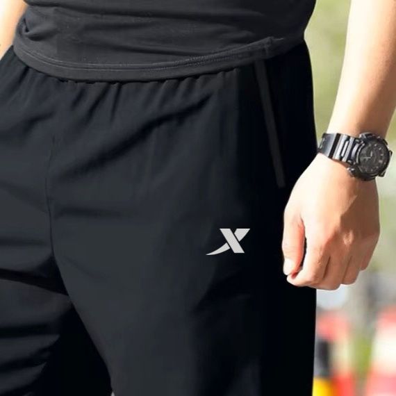 スポーツパンツ 速乾軽量ショートパンツ