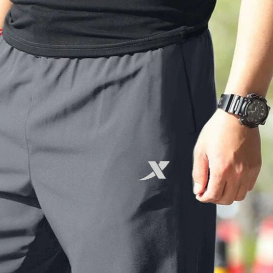 スポーツパンツ 速乾軽量ショートパンツ