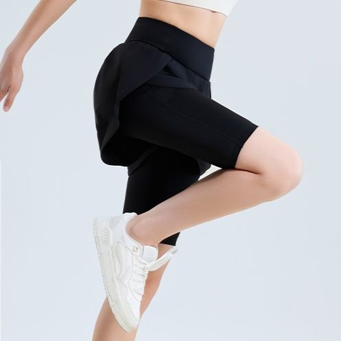 スポーツパンツ 二層構造でアクティブなショート