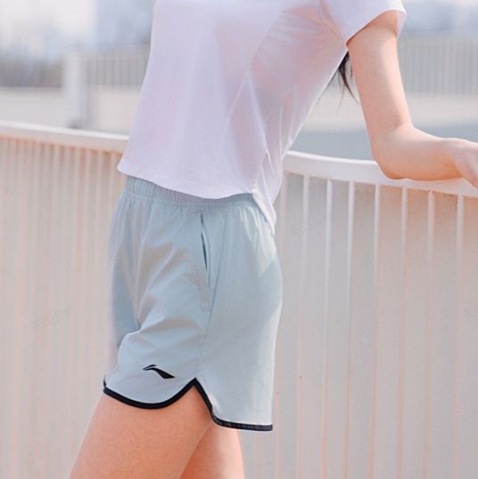 スポーツパンツ 軽やか動きやすいスポーツショート