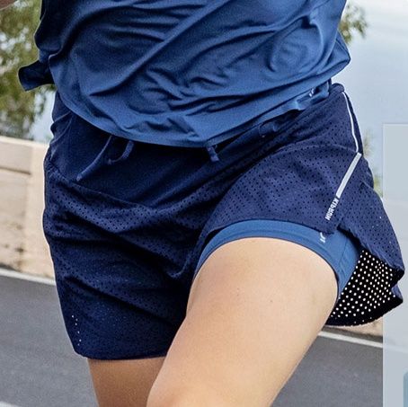 スポーツパンツ 側面開口サイドベンチレーションショート