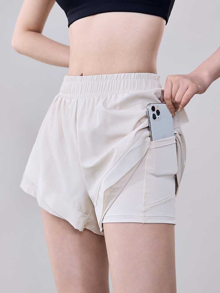 スポーツパンツ ポケット付き二重構造ショート