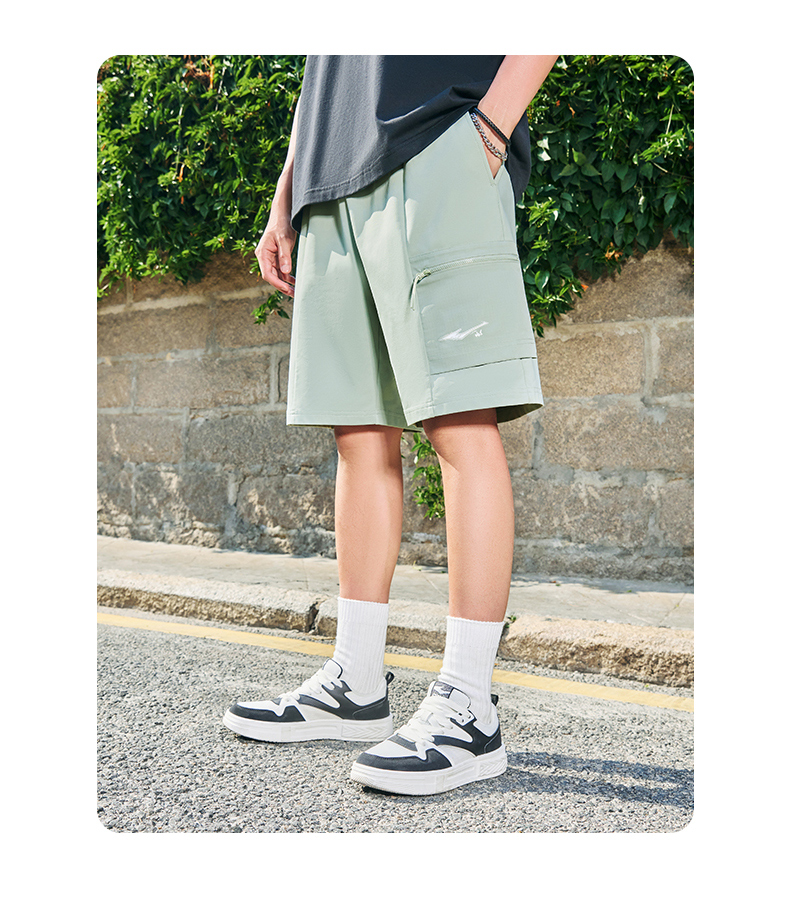 スポーツパンツ ポケット付き機能性ショートパンツ