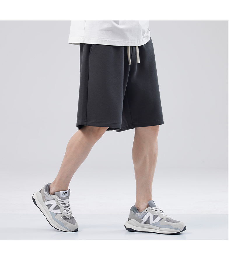 スポーツパンツ やわらか素材のリラックスショート