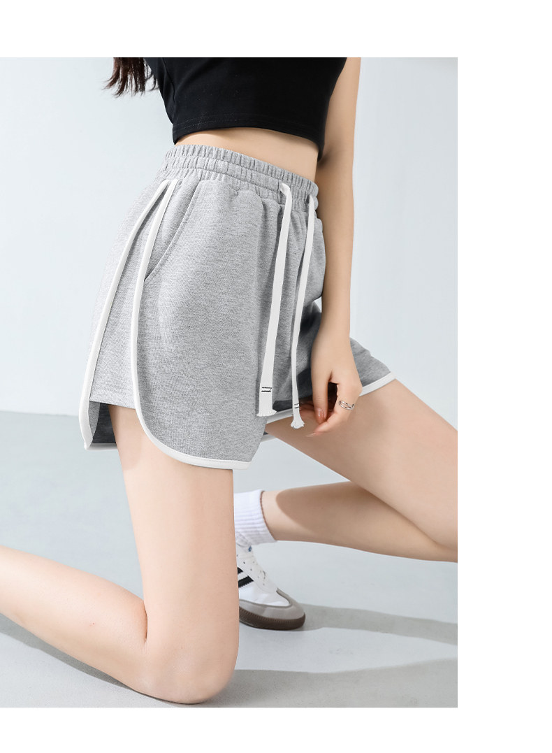 スポーツパンツ なめらか素材 ゆったりショート