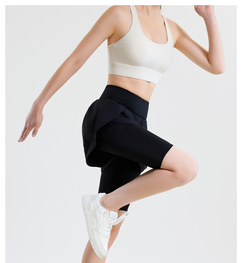 スポーツパンツ 二層構造でアクティブなショート