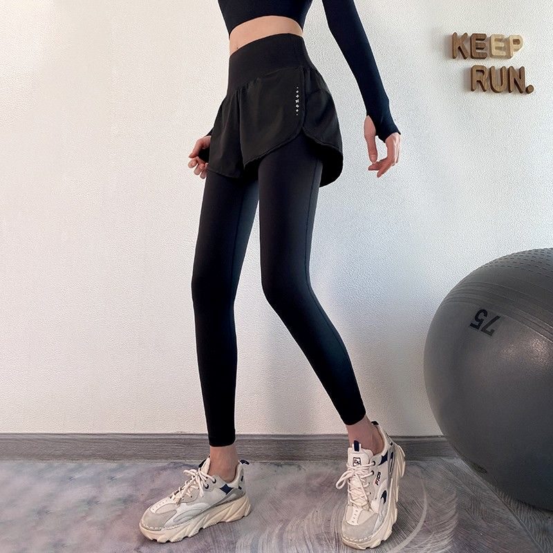 スポーツパンツ 二層式ランニングショートパンツ
