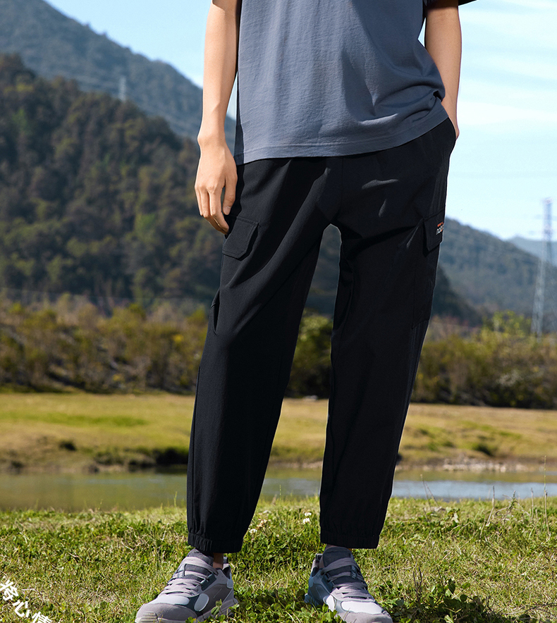 スポーツパンツ アウトドア風ポケット付きロングパンツ