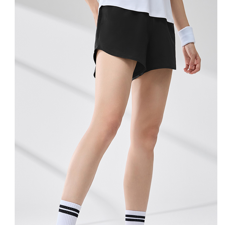 スポーツパンツ なめらか動きやすいショートパンツ